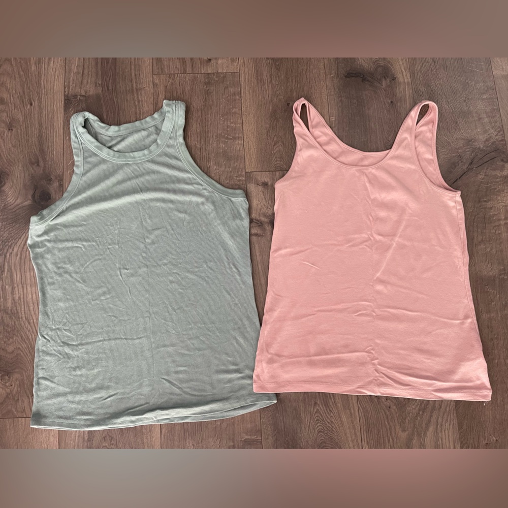 Set of 2 women’s tank tops